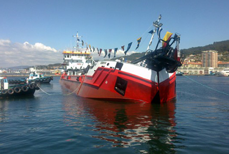 Hivisa barco en el mar